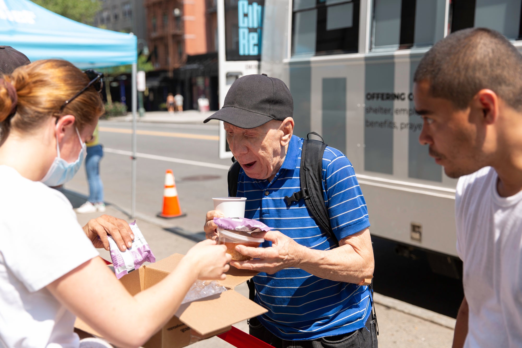 Nunbelievable Interns Roll Up Their Sleeves to Volunteer with City Relief